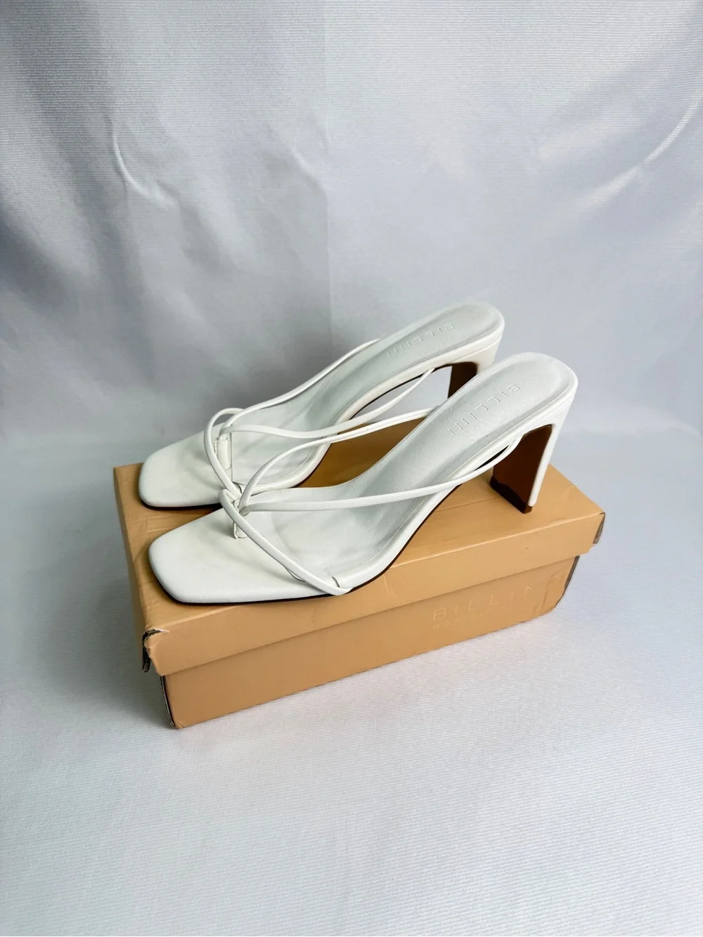 Billini excellent preowned